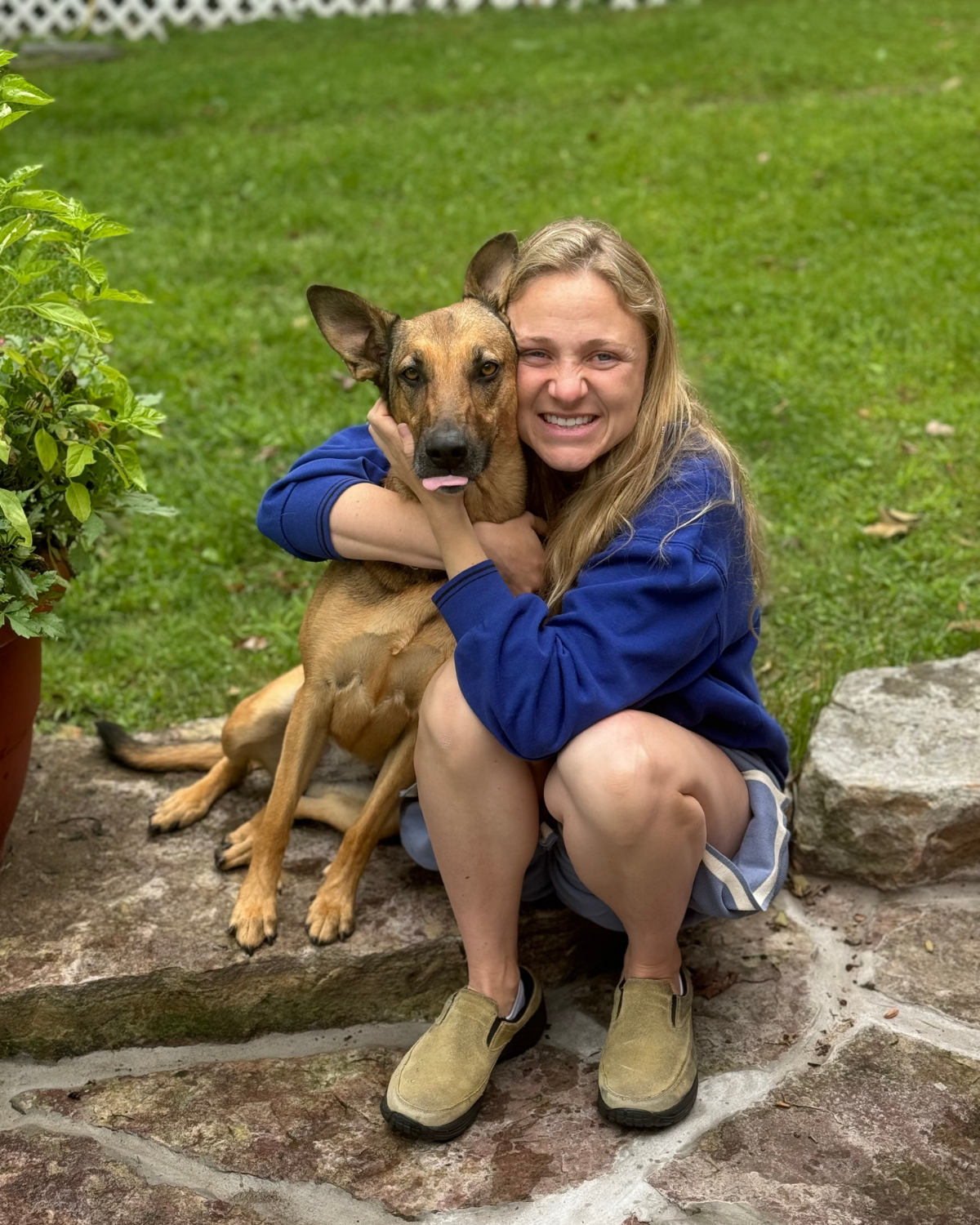 The perfect Mother's Day gift for dog moms, the Leashrr 2.0 dog leash.